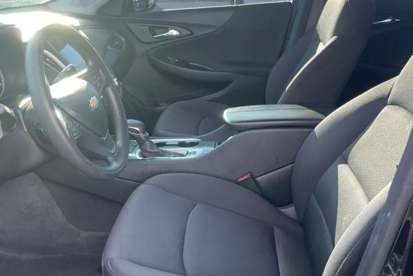 2022 Chevrolet Malibu 1LT photo 1