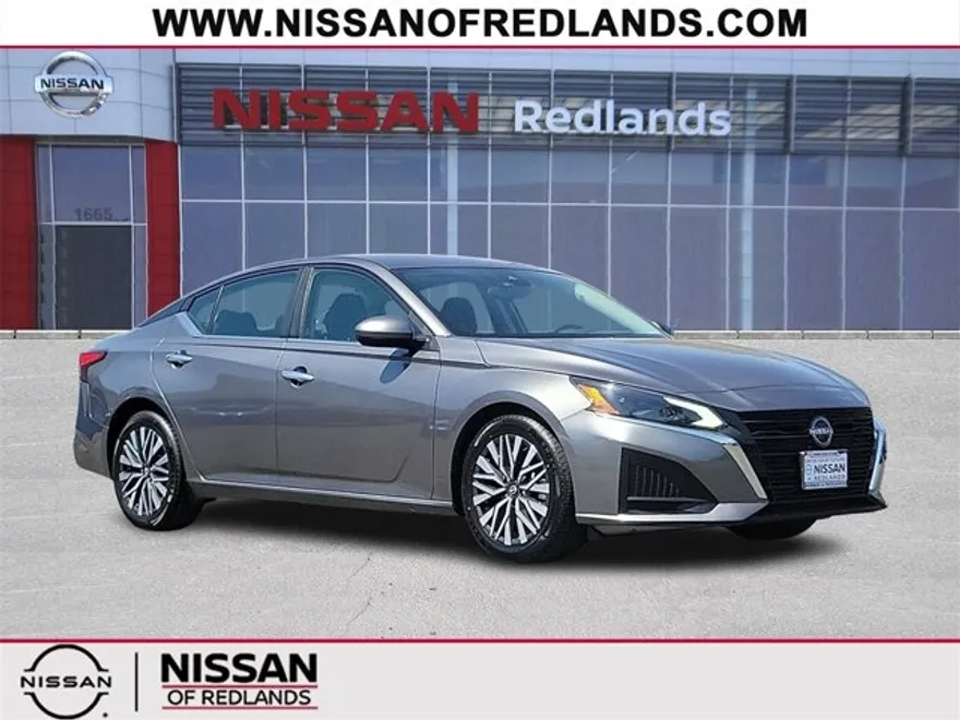 2023 Nissan Altima 2.5 SV photo 1