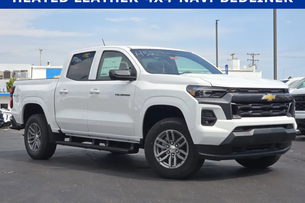 2026 Chevrolet Colorado LT photo 1