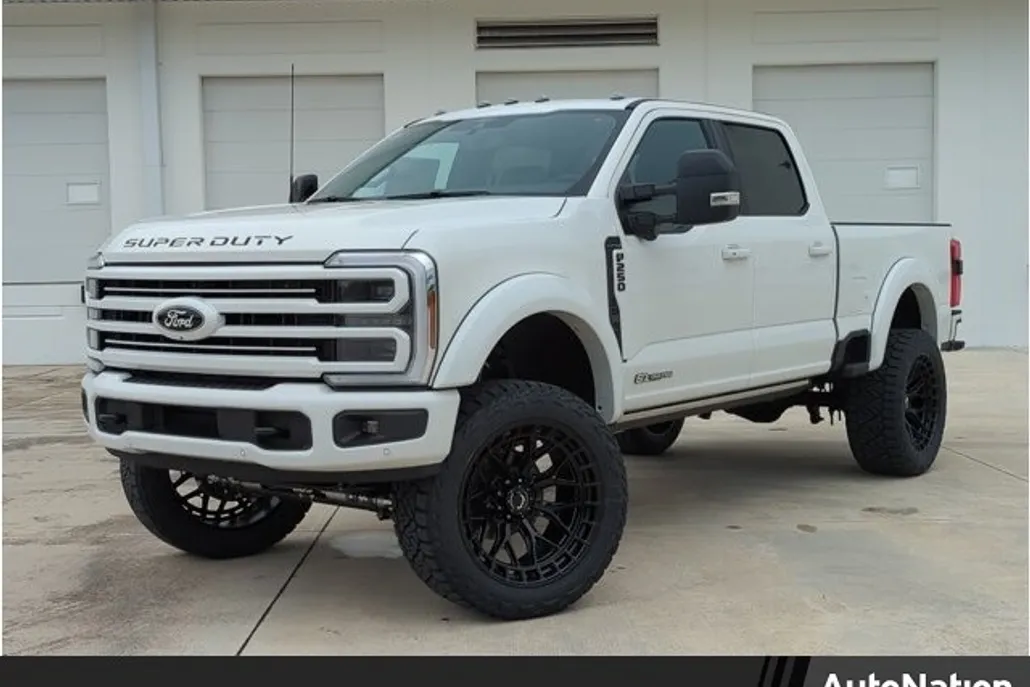 2026 Ford F-250 Platinum photo 1