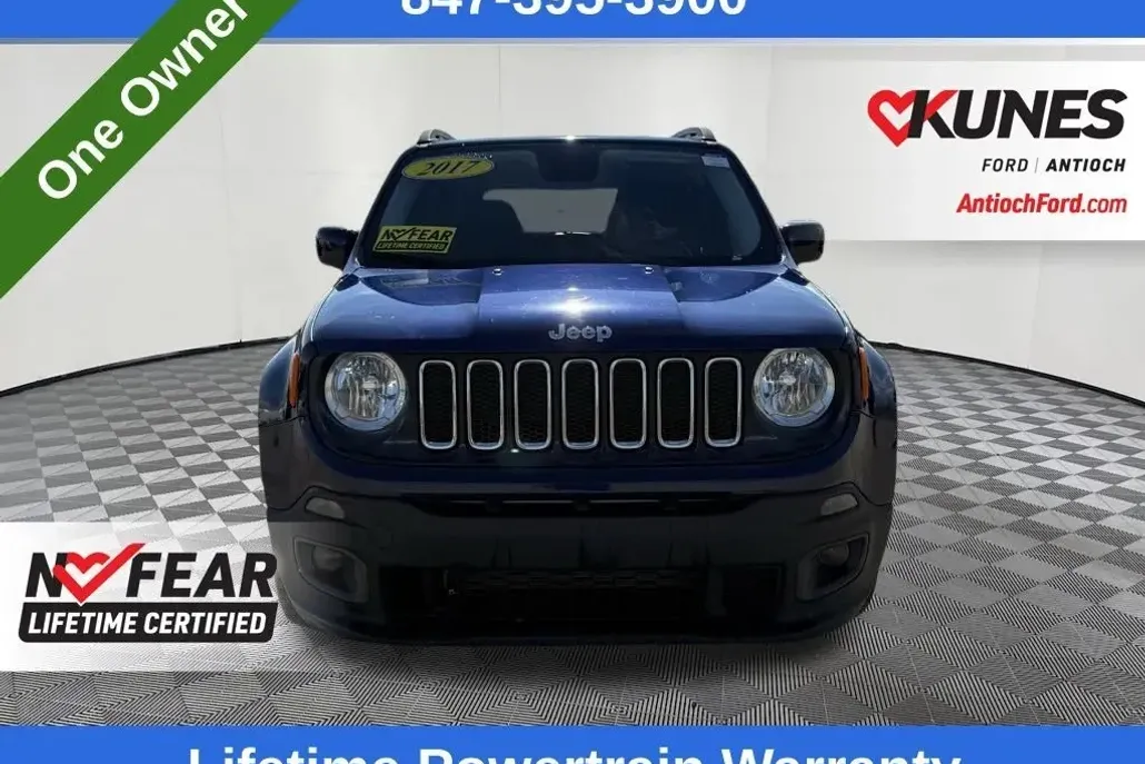 2017 Jeep Renegade Latitude Sport photo 1