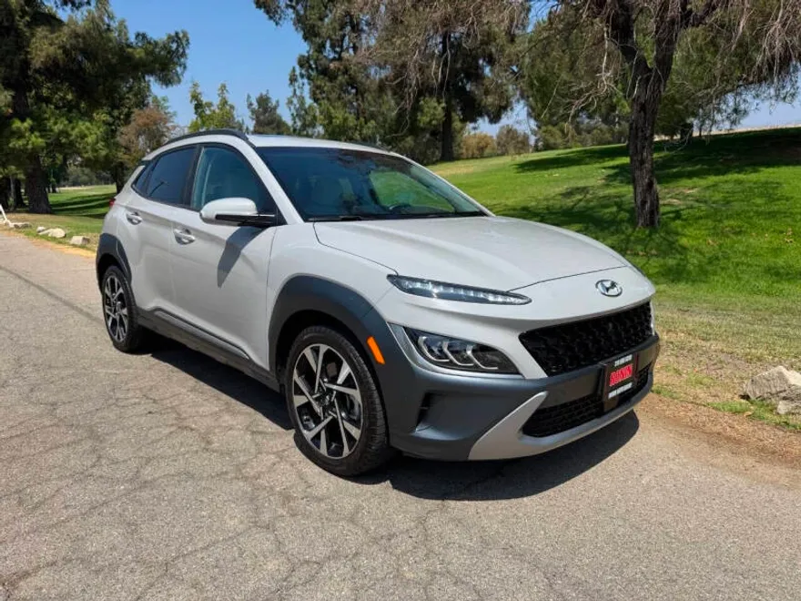 2023 Hyundai Kona Limited photo 1