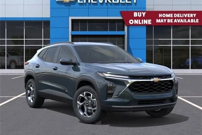2025 Chevrolet Trax LT photo 1