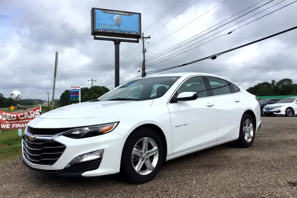 2024 Chevrolet Malibu 1LT photo 1