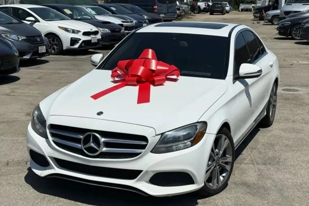 2018 Mercedes Benz C 300 Sedan photo 1
