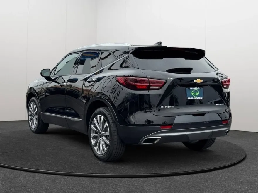 2023 Chevrolet Blazer Premier photo 1