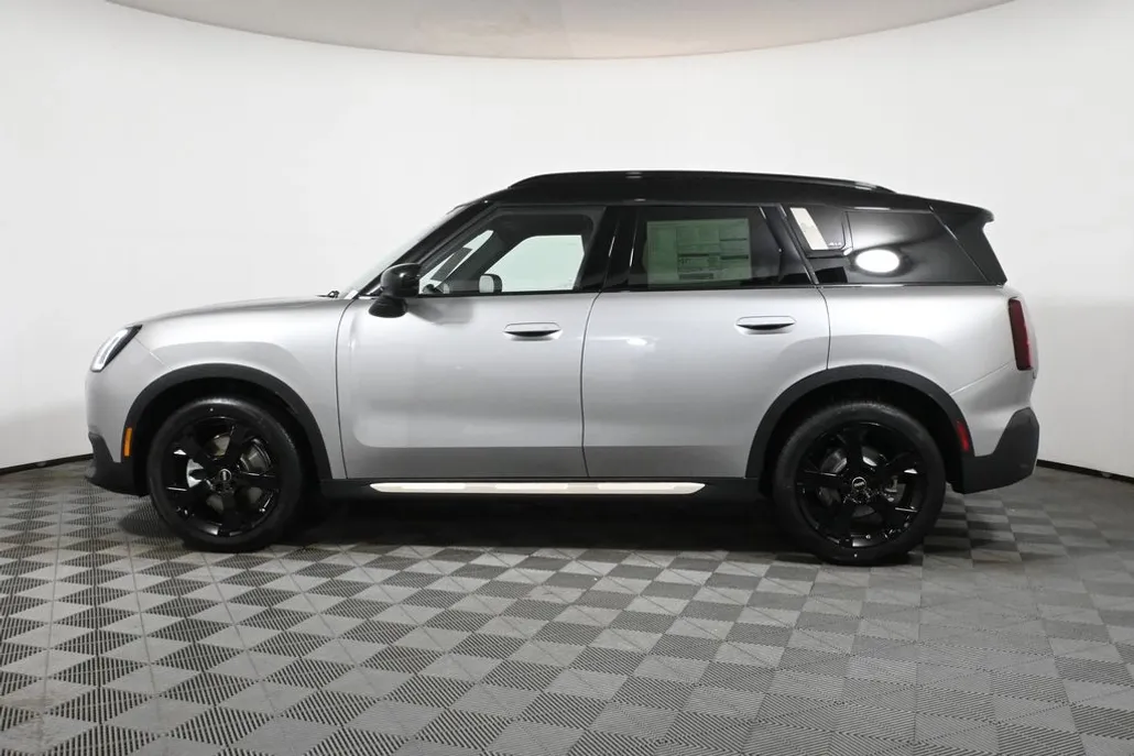 2025 Mini Countryman S ALL4 photo 1