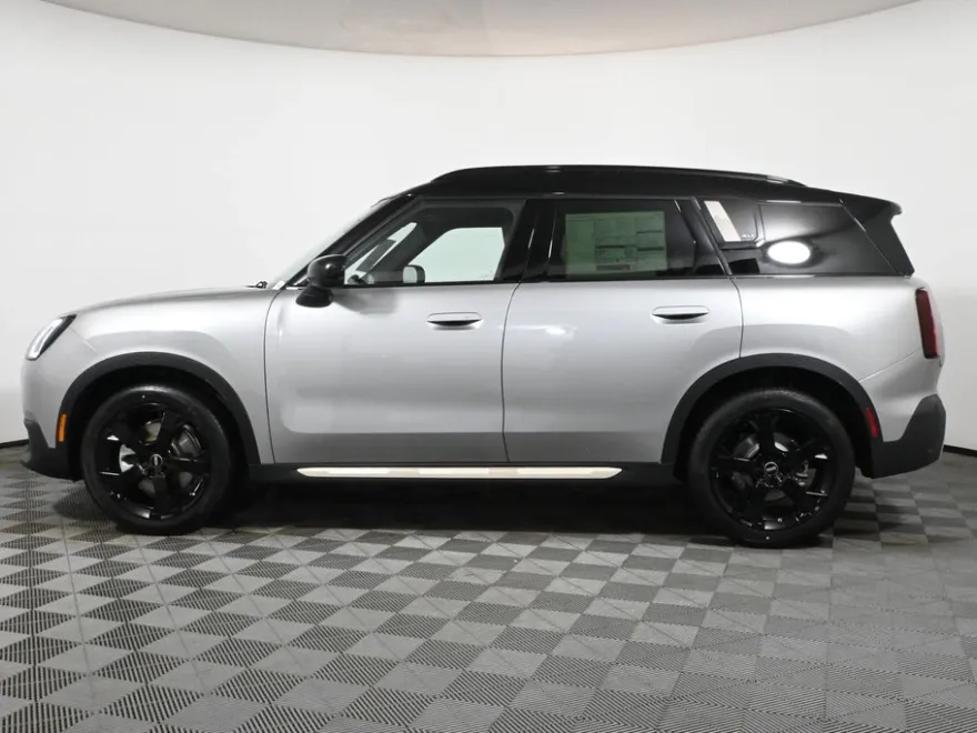 2025 Mini Countryman S ALL4 photo 1