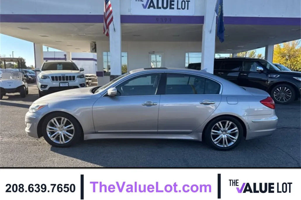 2012 Hyundai Genesis 3.8 photo 1