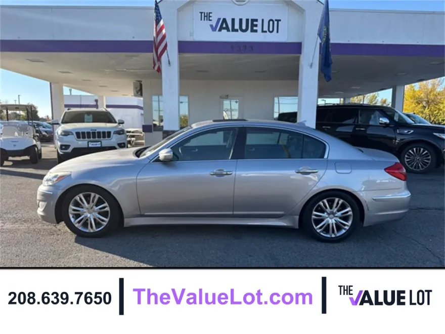 2012 Hyundai Genesis 3.8 photo 1