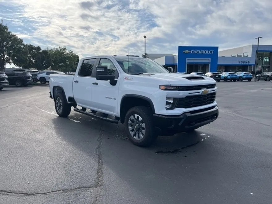 2024 Chevrolet Silverado 2500HD Custom photo 1