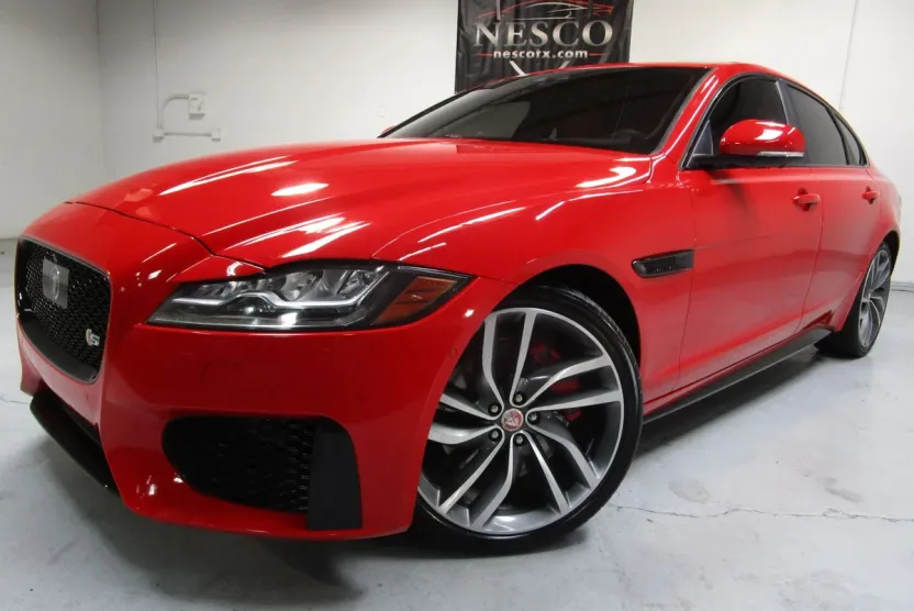2016 Jaguar XF S photo 1