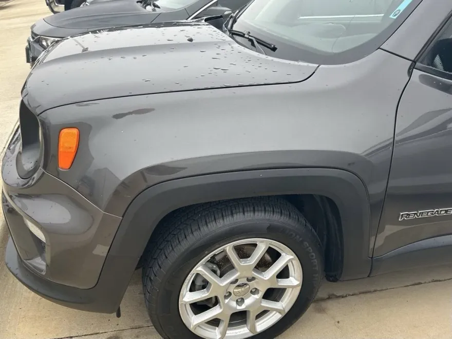 2020 Jeep Renegade Latitude photo 1