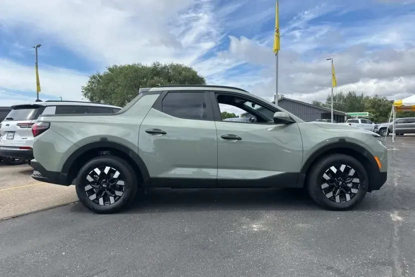 2025 Hyundai Santa Cruz SEL photo 1