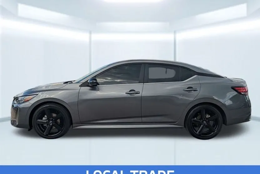 2024 Nissan Sentra SR photo 1