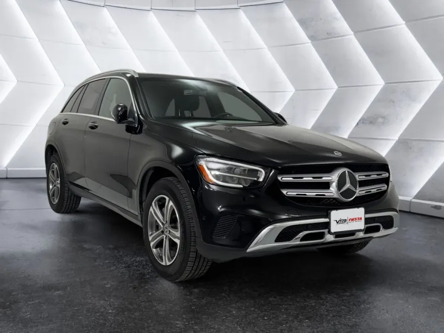 2021 Mercedes Benz GLC 300 photo 1