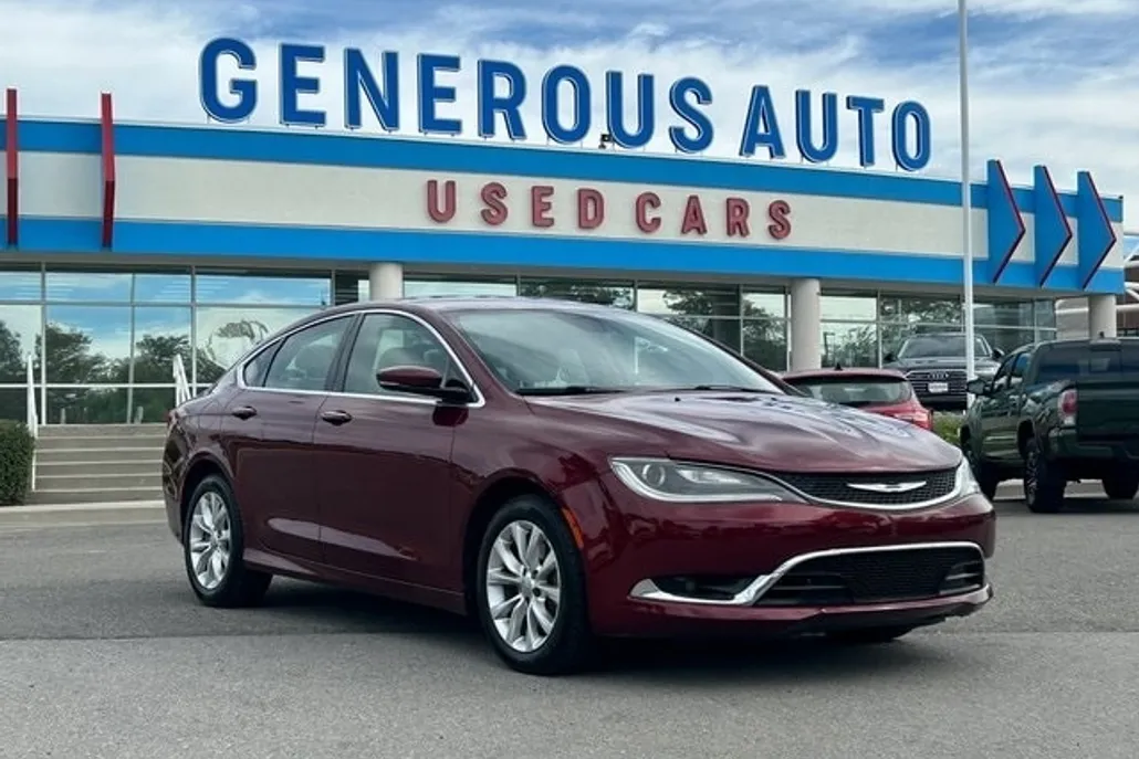 2015 Chrysler 200 C photo 1