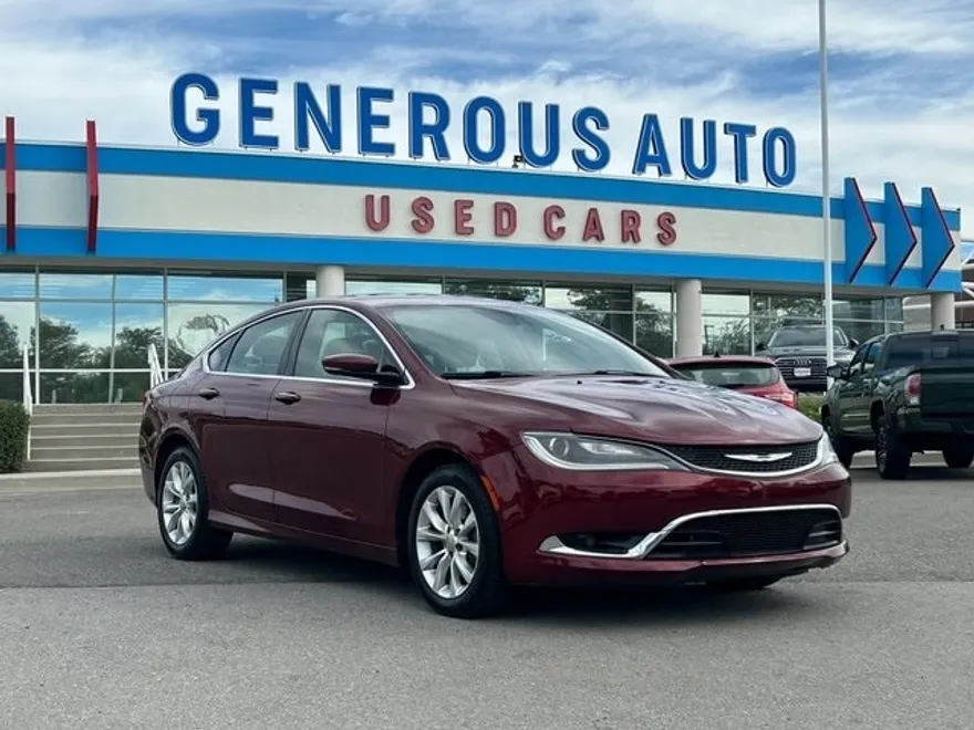 2015 Chrysler 200 C photo 1