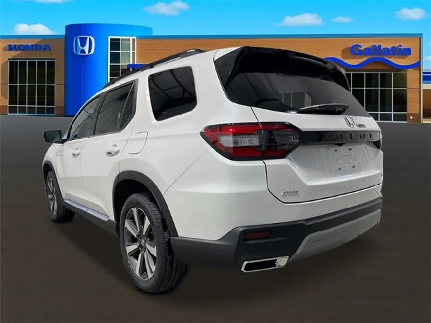 2025 Honda Pilot Touring photo 1