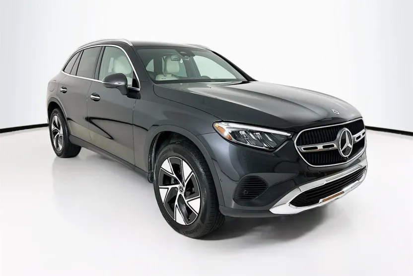 2024 Mercedes Benz GLC 300 4MATIC photo 1