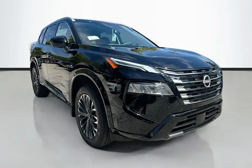 2026 Nissan Rogue Platinum photo 1