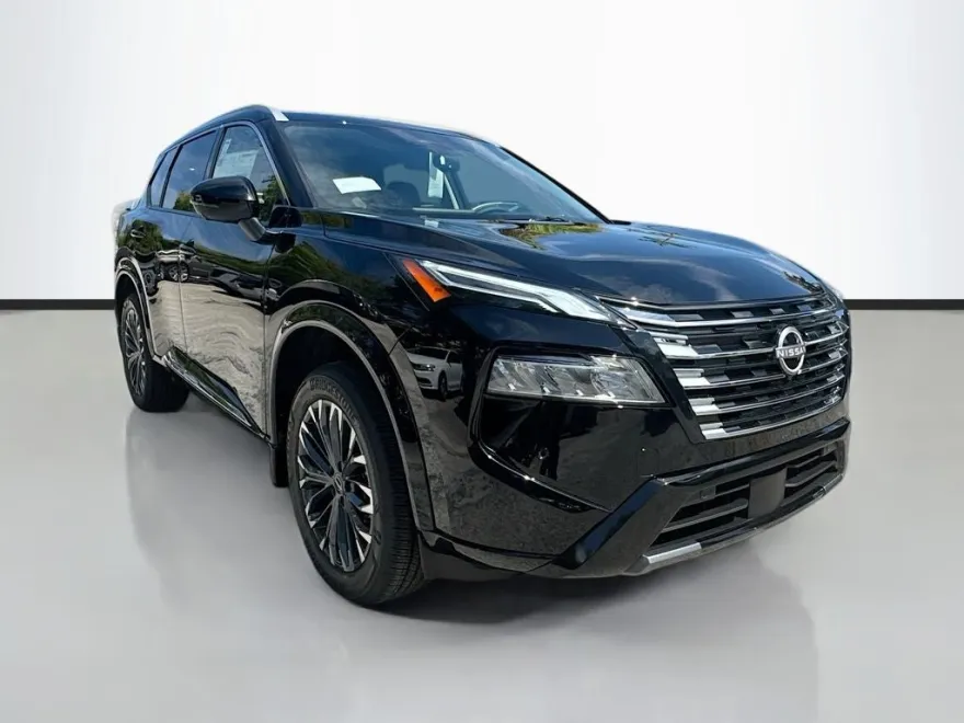 2026 Nissan Rogue Platinum photo 1