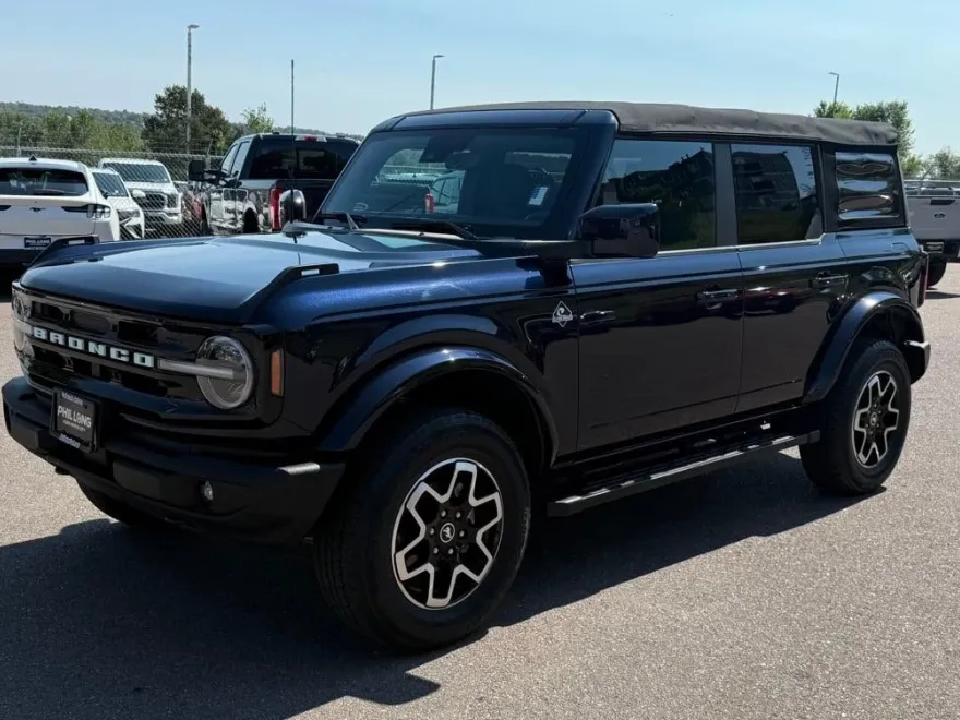 2021 Ford Bronco Outer Banks photo 1
