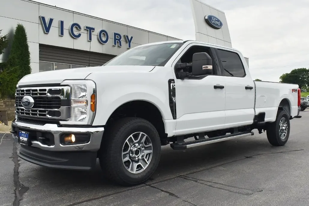 2025 Ford F-250 XLT photo 1