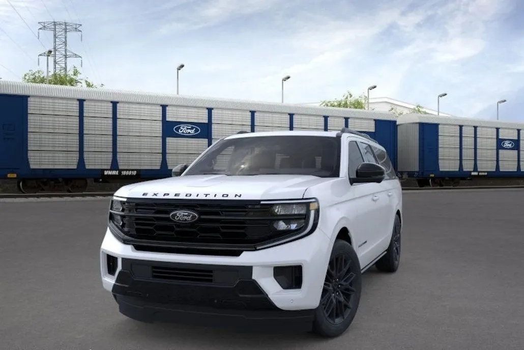 2025 Ford Expedition MAX Platinum photo 1