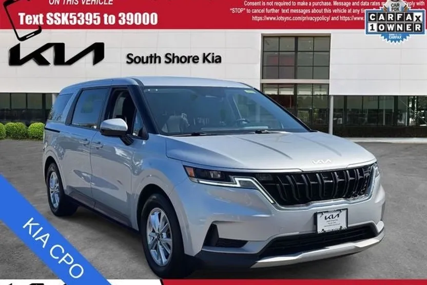 2023 Kia Carnival LX photo 1