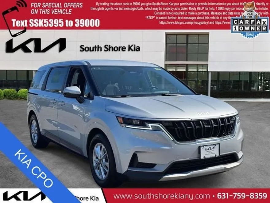2023 Kia Carnival LX photo 1
