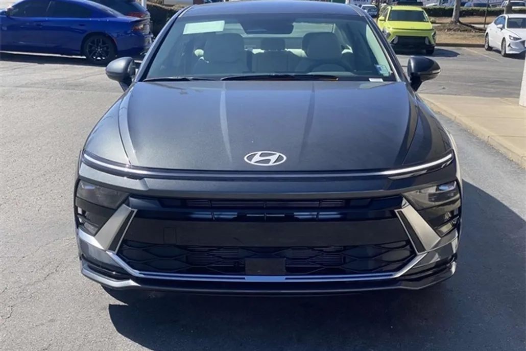 2024 Hyundai Sonata SEL photo 1