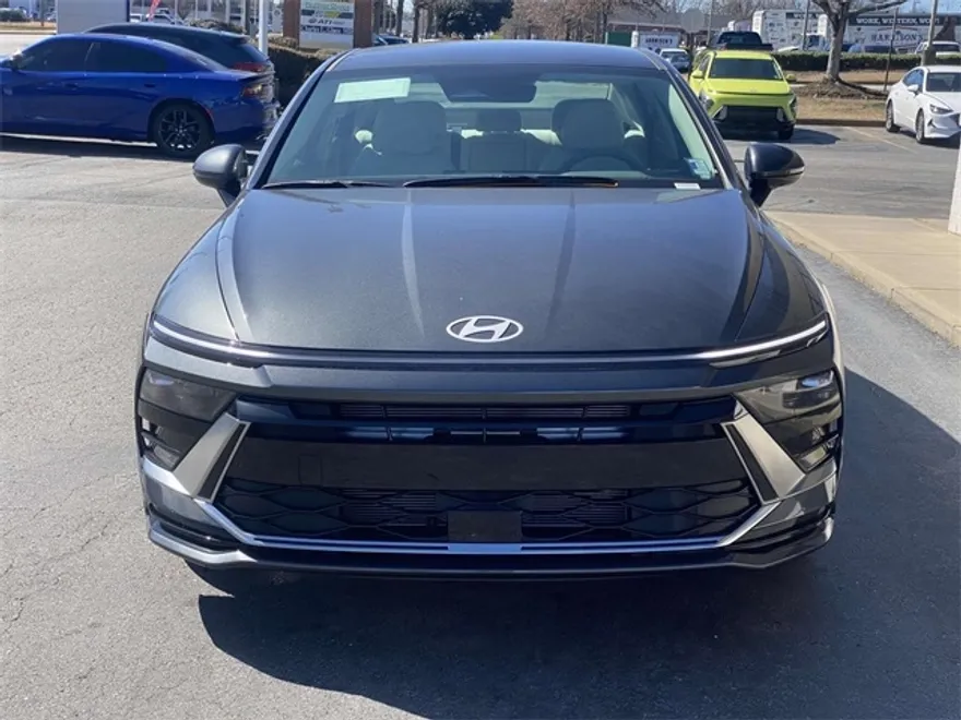 2024 Hyundai Sonata SEL photo 1