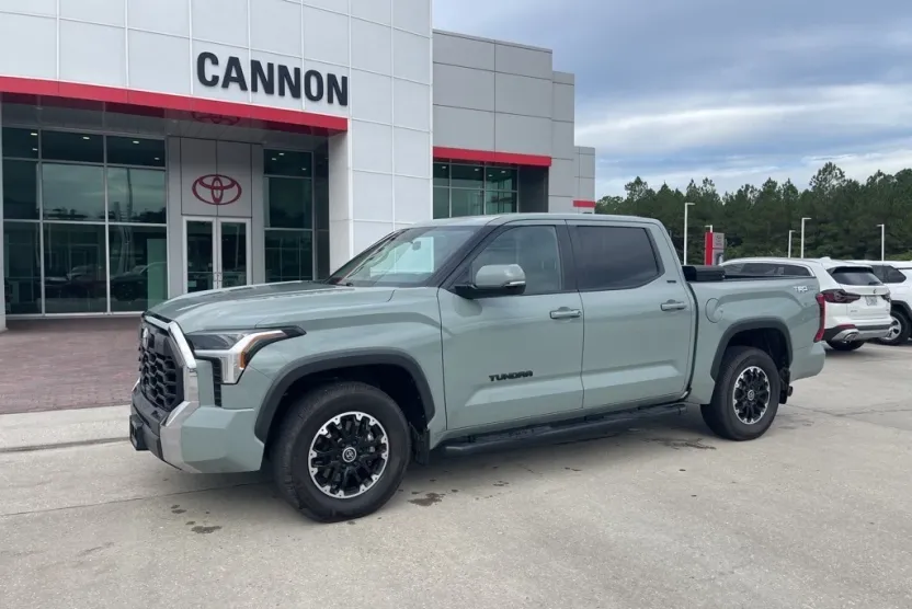 2022 Toyota Tundra SR5 photo 1