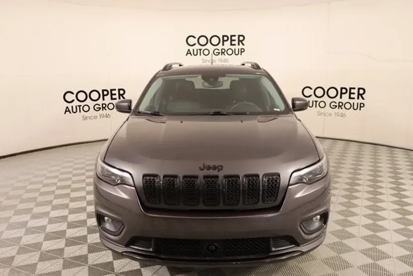 2023 Jeep Cherokee Altitude Lux photo 1