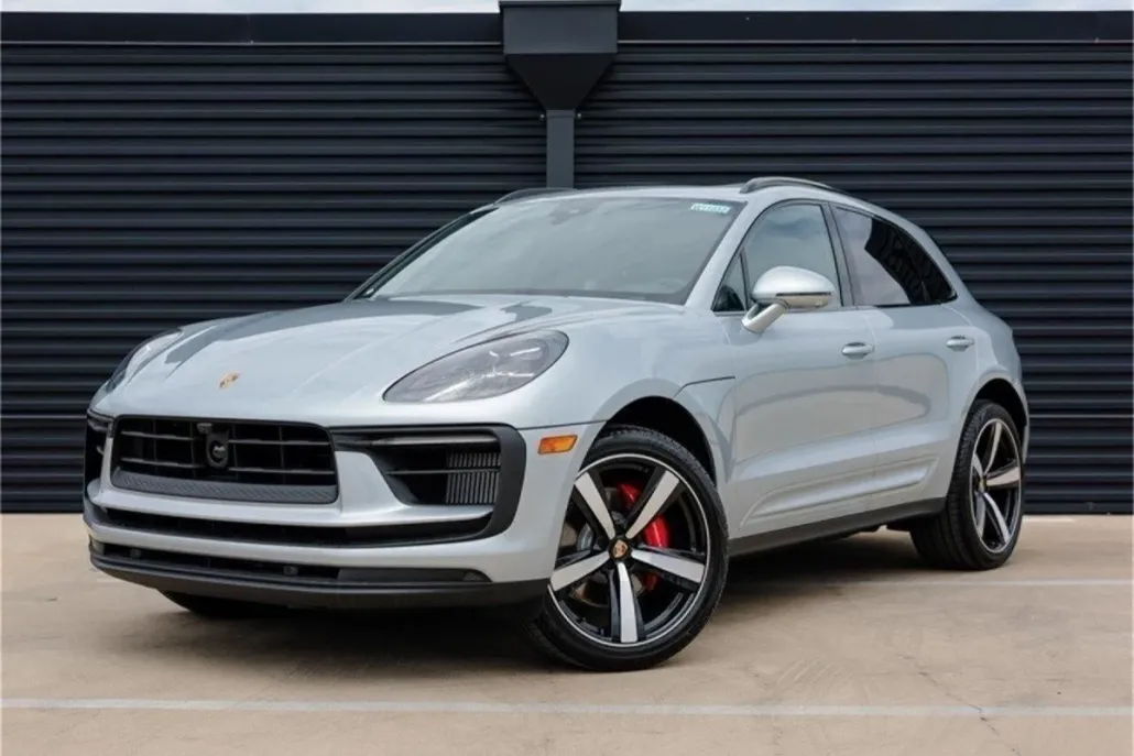 2025 Porsche Macan S photo 1