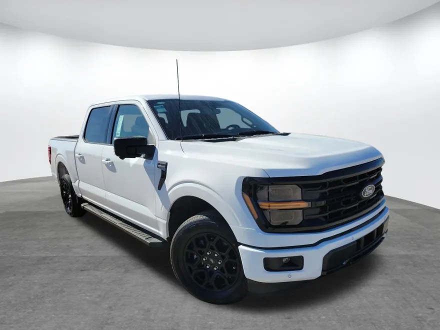 2025 Ford F-150 XLT photo 1