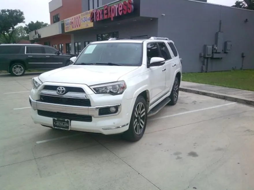 2018 Toyota 4Runner Limited 2WD V6 photo 1