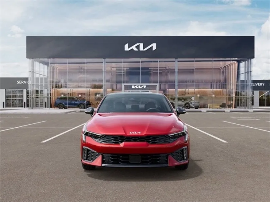 2025 Kia K5 GT-Line photo 1