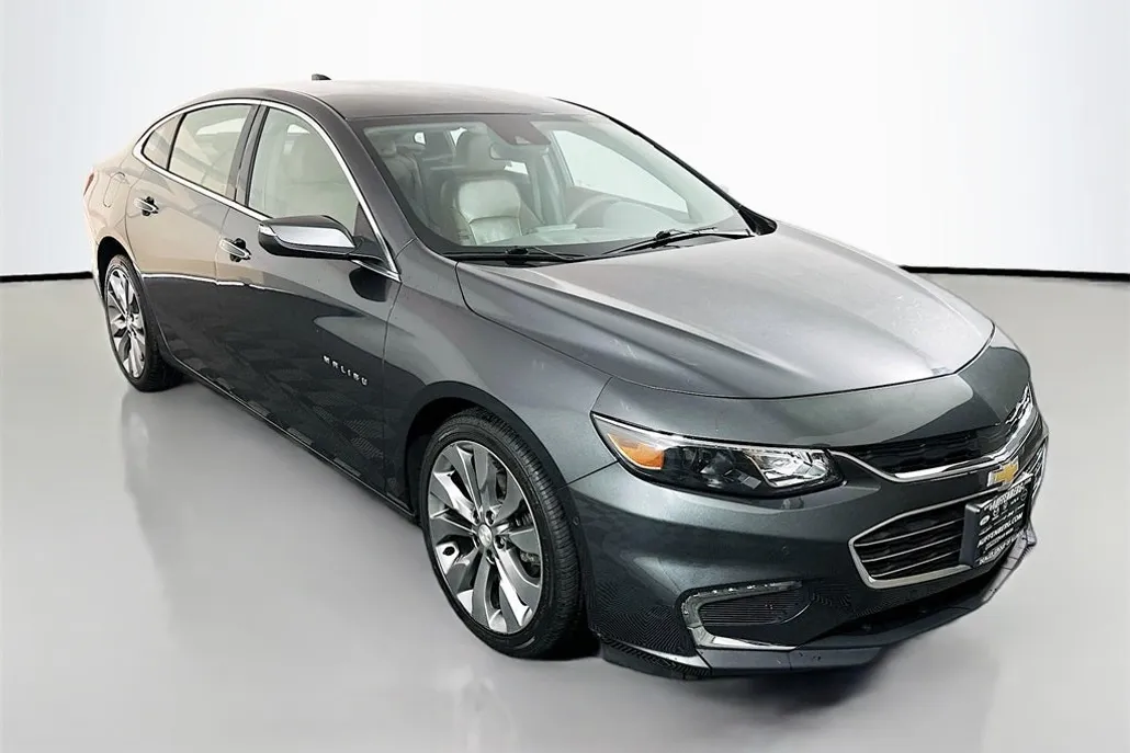 2017 Chevrolet Malibu Premier photo 1