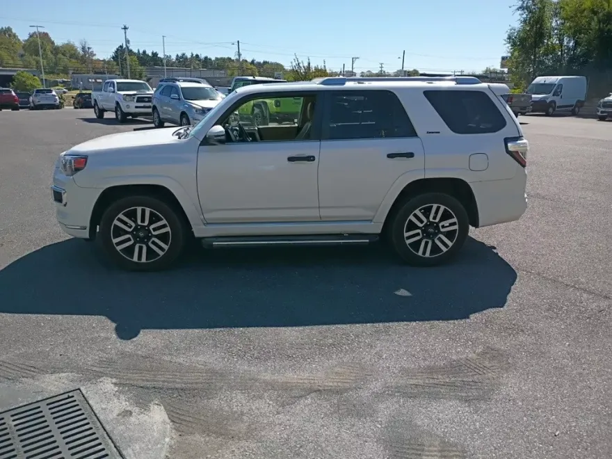 2014 Toyota 4Runner Limited photo 1