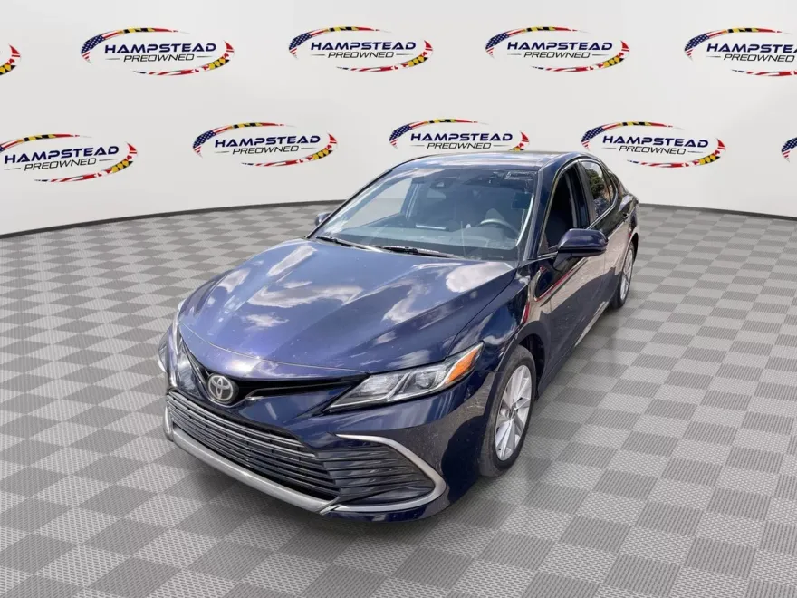 2021 Toyota Camry LE photo 1