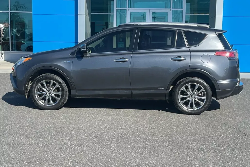 2018 Toyota RAV4 Hybrid Limited photo 1