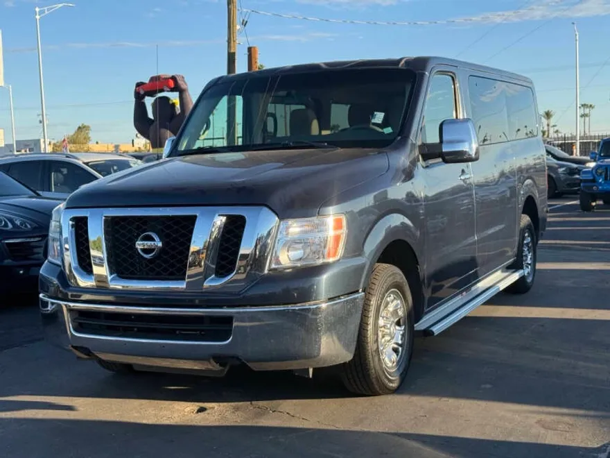 2015 Nissan NV3500 HD SV photo 1