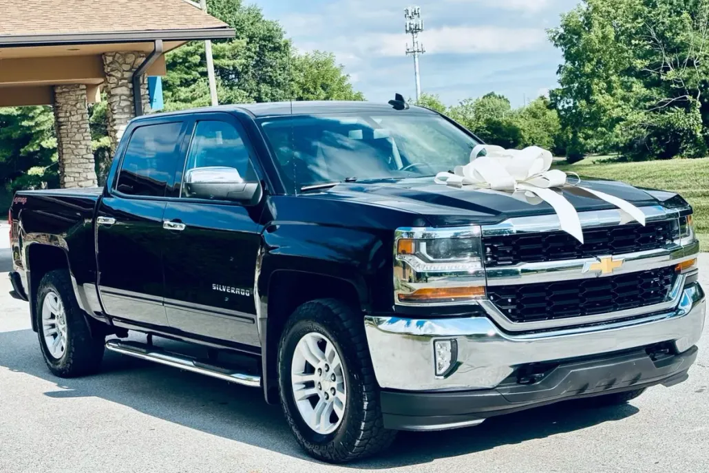 2016 Chevrolet Silverado 1500 LT photo 1