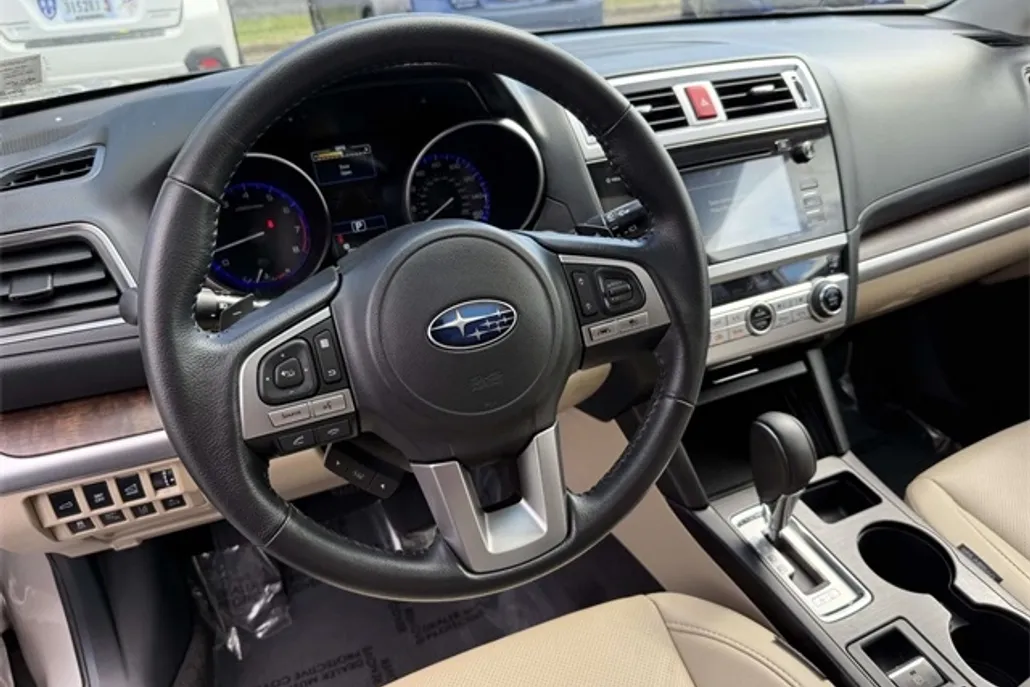 2017 Subaru Outback 3.6R photo 1