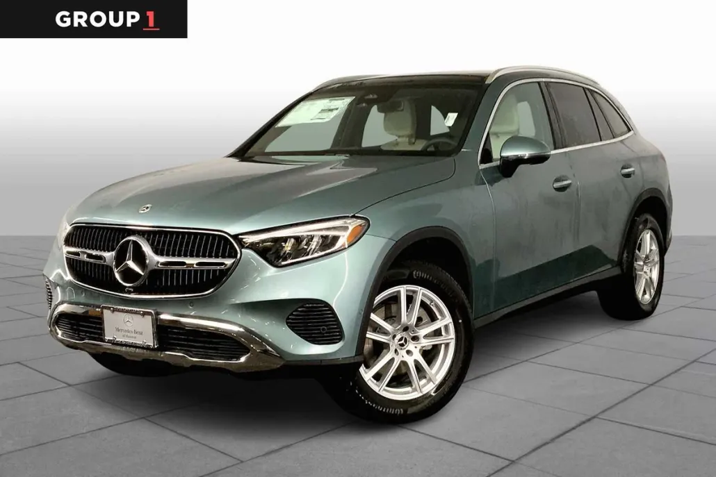 2025 Mercedes Benz GLC 300 4MATIC photo 1