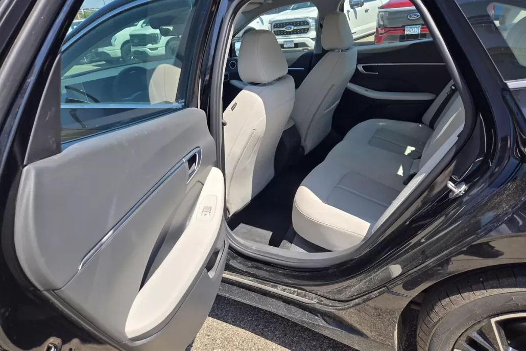 2025 Hyundai Sonata SEL photo 1