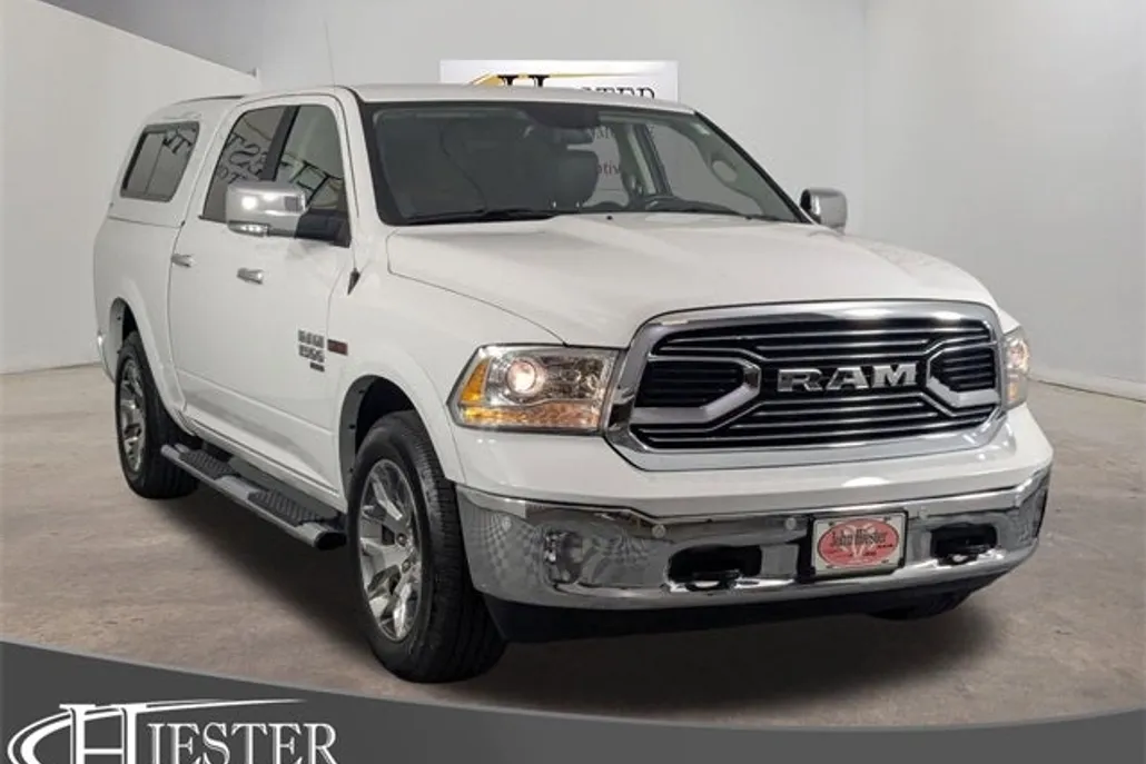 2019 Ram 1500 Classic Laramie photo 1