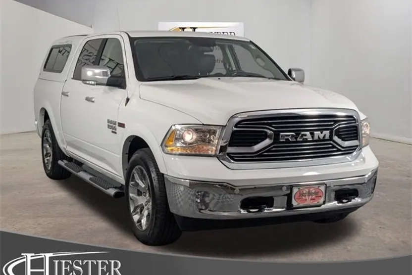 2019 Ram 1500 Classic Laramie photo 1